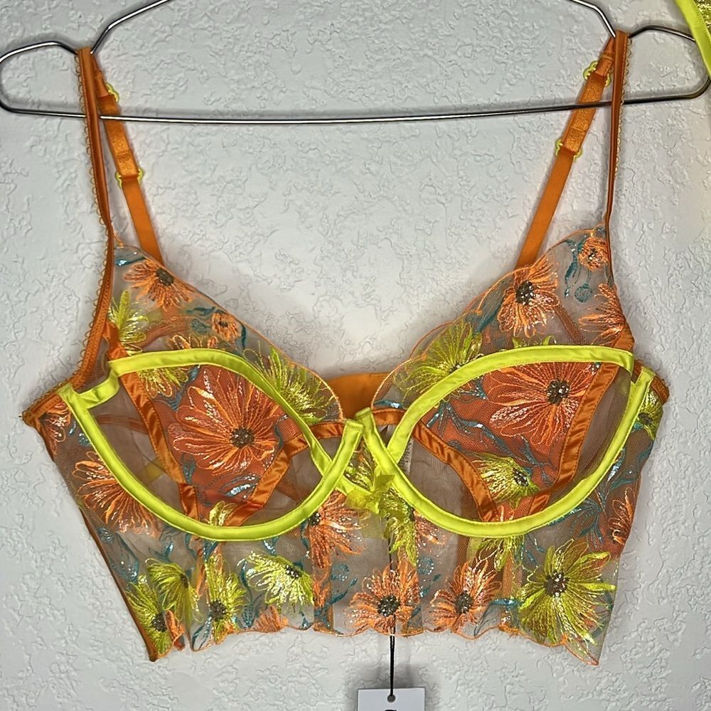 NWT For Love and Lemons Waterlily Embroidered Corset Brassiere and Thong - Picture 3 of 10